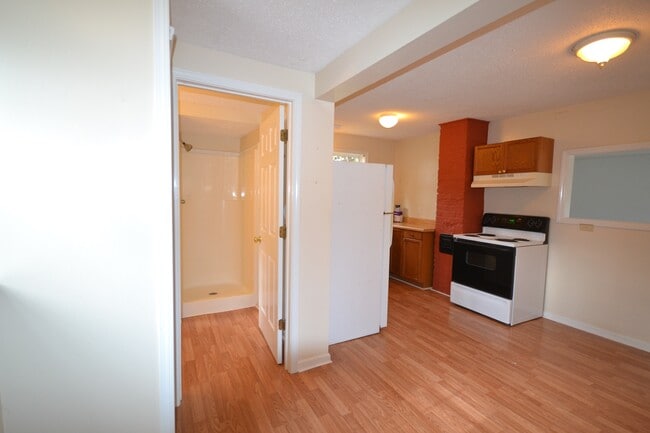 Photo - 401 Lakeside Dr Unit B