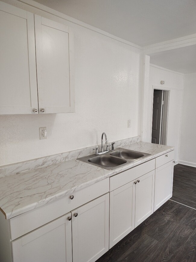 Photo - 144 Neatherwood Dr