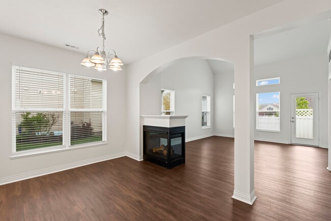 Photo - 1067 Eberton Ave