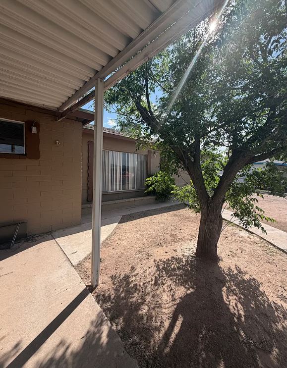 Photo - 909 W Milton St