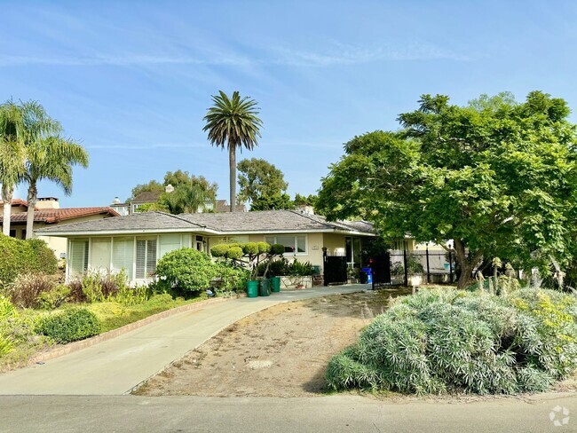 Building Photo - Private Lower Lunada Bay Home