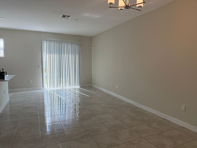 Photo - 3 bed 2.5 bath Townhouse in Storey Lake