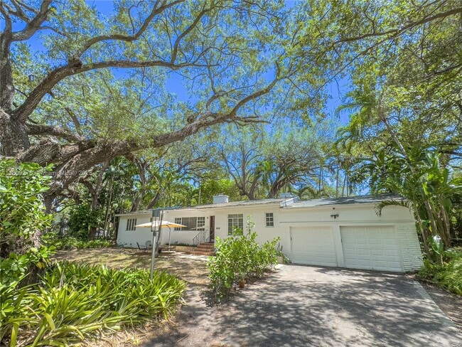 Building Photo - 400 NE 86th St Rental