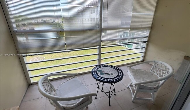 Photo - 8280 Sunrise Lakes Blvd Unidad 205