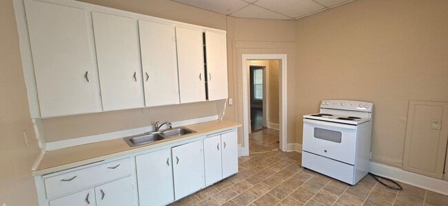 Building Photo - 525 W Scott St Unit 1