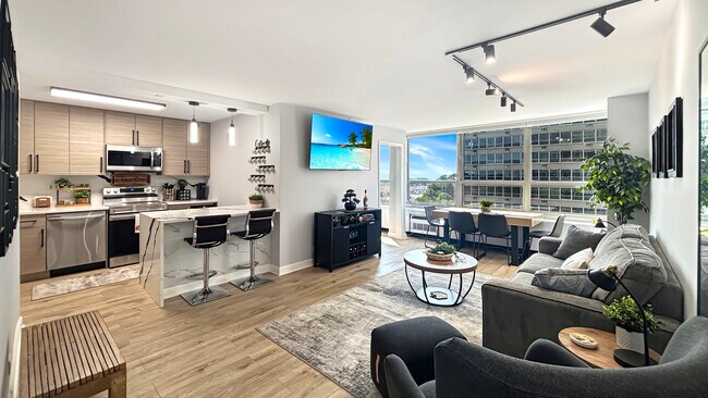 Photo - 3550 N Lake Shore Dr Unit 817