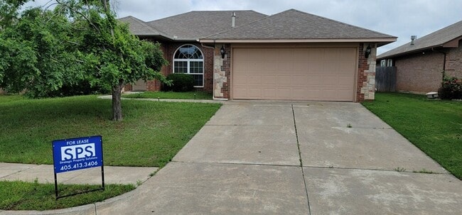 First Month Free! Freshly Remodeled - New... - First Month Free!  Freshly Remodeled - New... House