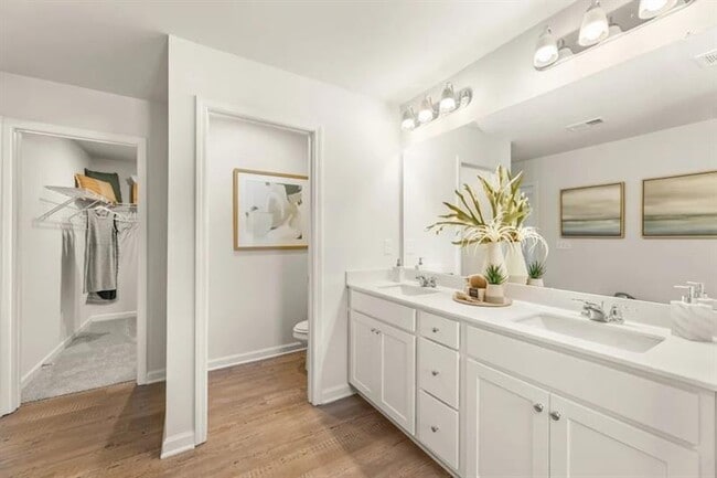 Photo - 5117 Sidney Sq Dr