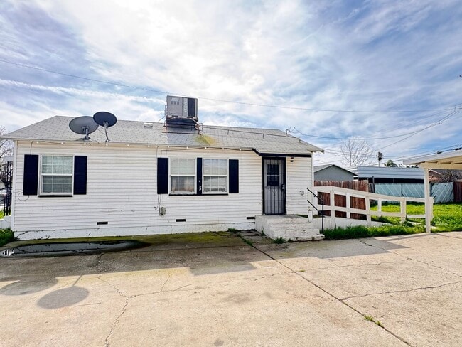 Photo - Cozy Home For Rent