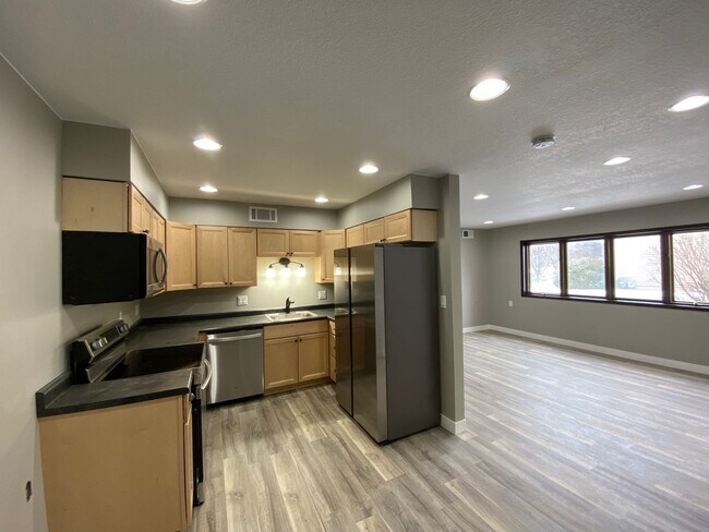 Photo - Acorn Ridge Properties - 304 East 3rd Street Unit #1