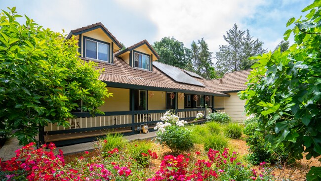 Photo - 111 Kerry Ln