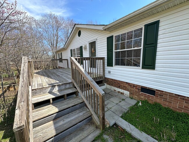 Spacious home in Campbell County. Country ... - Spacious home in Campbell County. Country ...