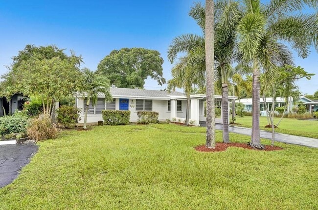 Photo - 916 NE 18th St