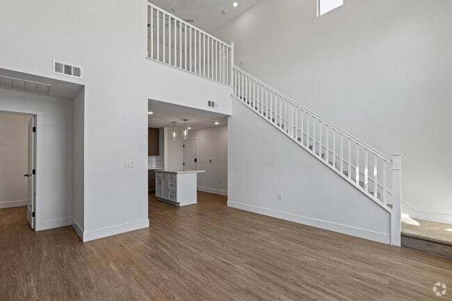 1BR, 1BA - 943SF