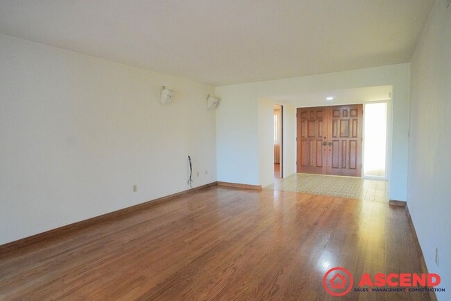 Photo - Stunning Home In Southwest Bakersfield!