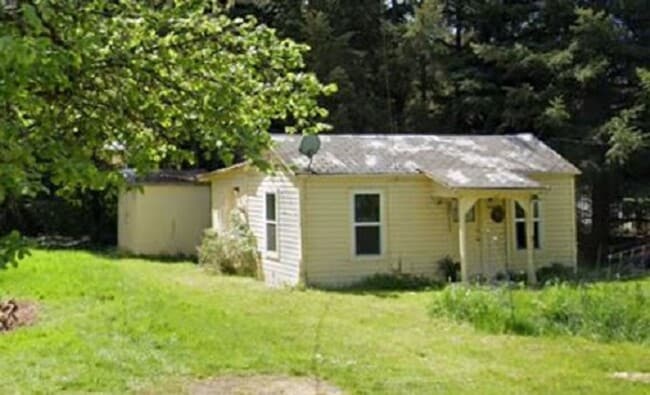 Building Photo - 360 SW Cummings Ave Rental