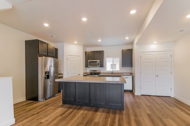 4567 W Lonely Grv Ct