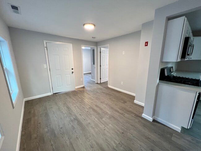 Photo - 415 Hollister Ave Unit 2nd Floor