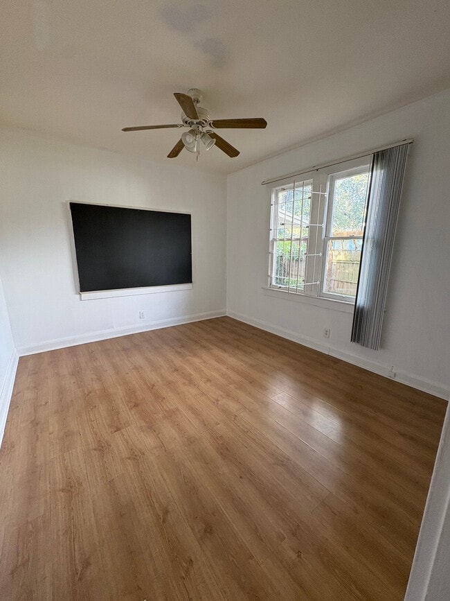 1304 E 32nd Ave