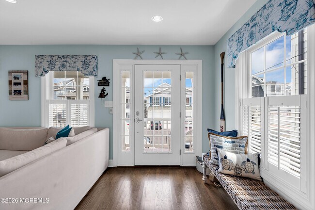 Photo - 265 1st Ave