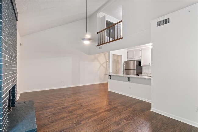 Photo - 1731 Twin Brooks Dr SE
