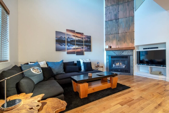 Building Photo - 910 Powder Valley Rd Unit ID1310742P Rental
