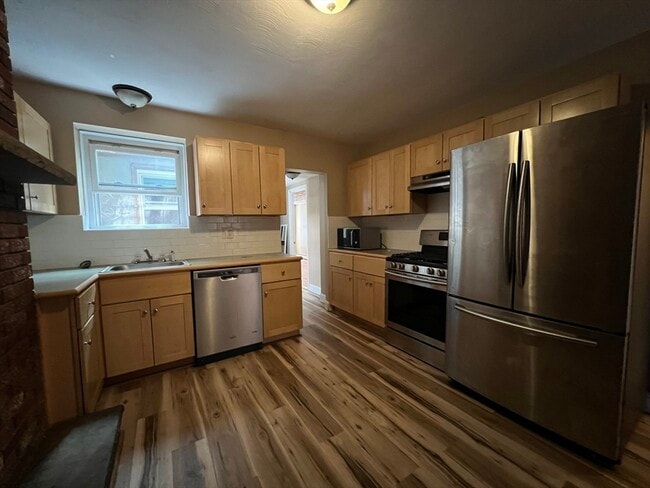 Building Photo - 99 Salem St Unit 1