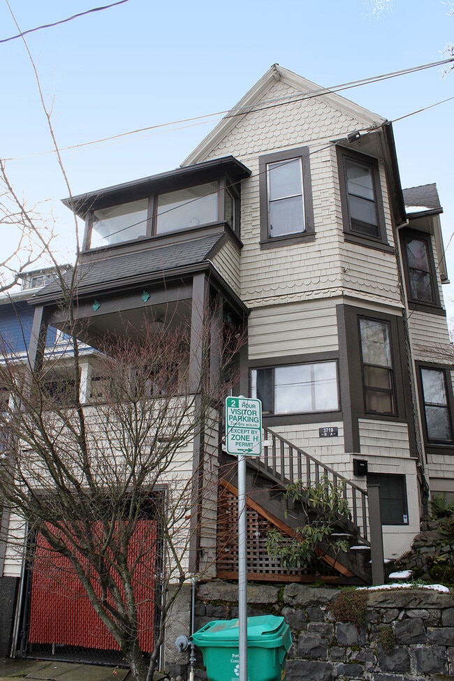 Photo - 3719 S Hood Ave Unit B