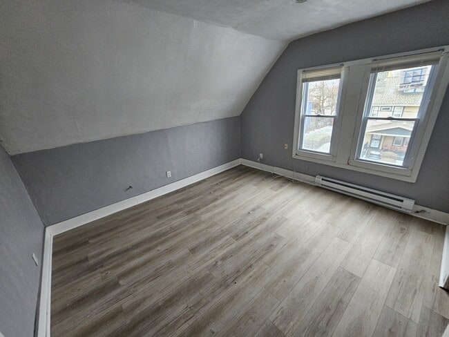 Photo - 10602 Earle Ave Unit 3