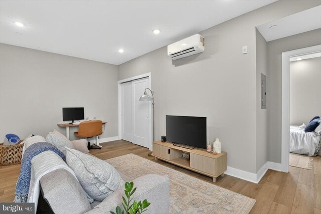 Photo - 6712 Ridge Ave Unidad 203