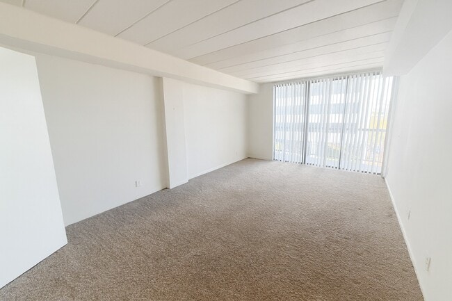 Building Photo - 5400 Memorial Dr Unit 801 Rental