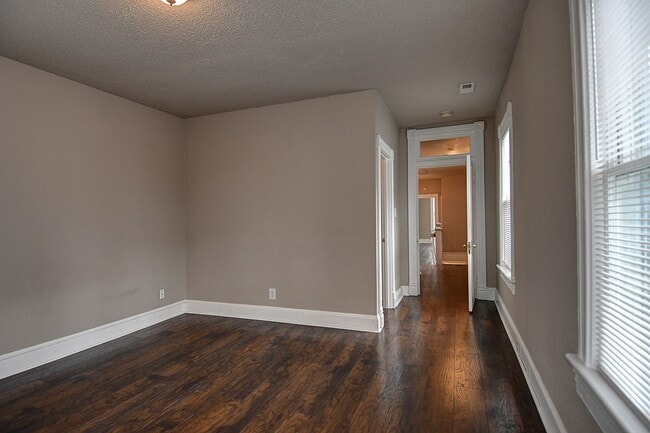 55 Riverview Ave