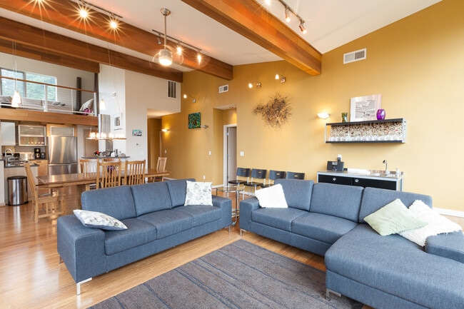 Building Photo - 3955 Cedar Ln Unit ID1247422P Rental