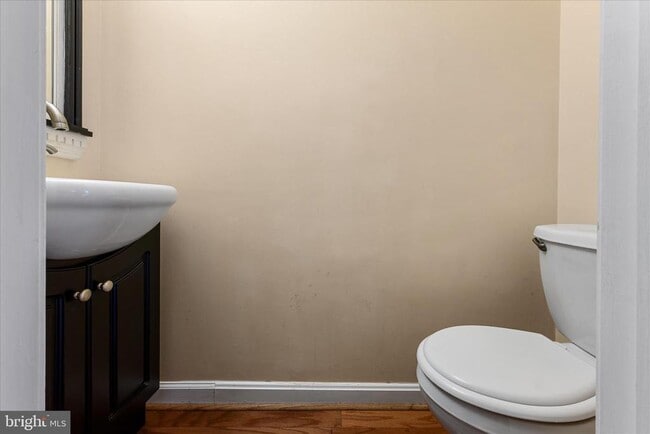 Photo - 2337 Glade Bank Way