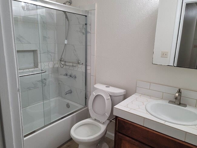 Photo - House for Rent!