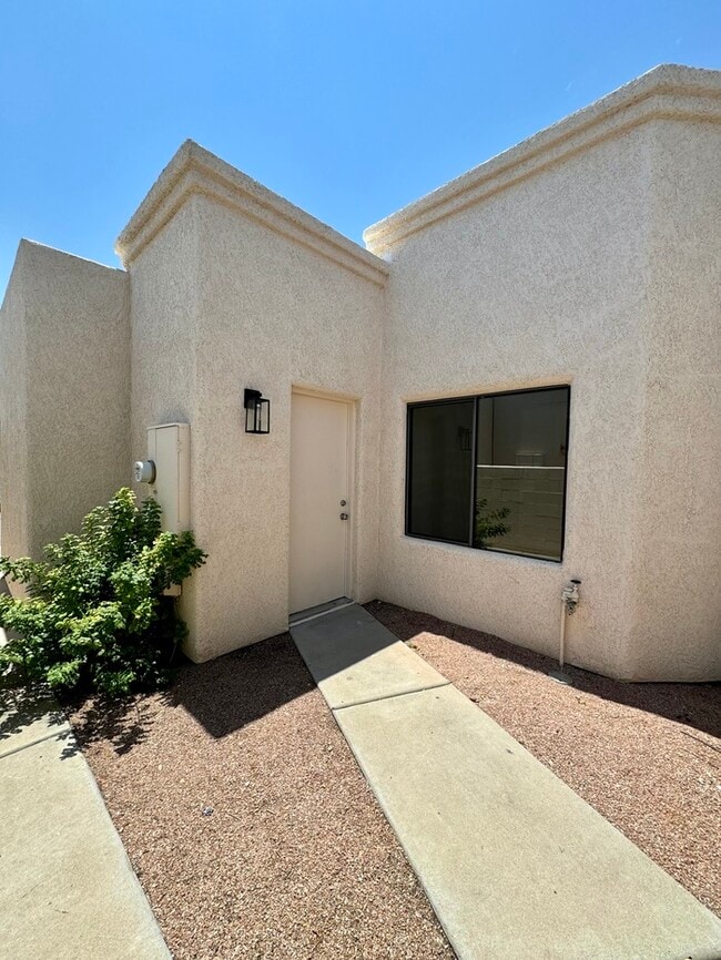 Photo - FOR RENT