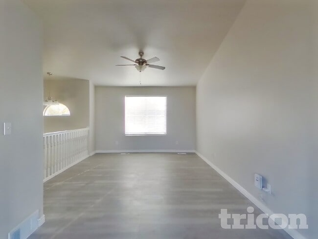 Photo - 5447 Midland Dr