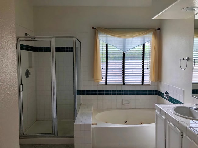 Photo - 2142 Falcon Pointe Ln