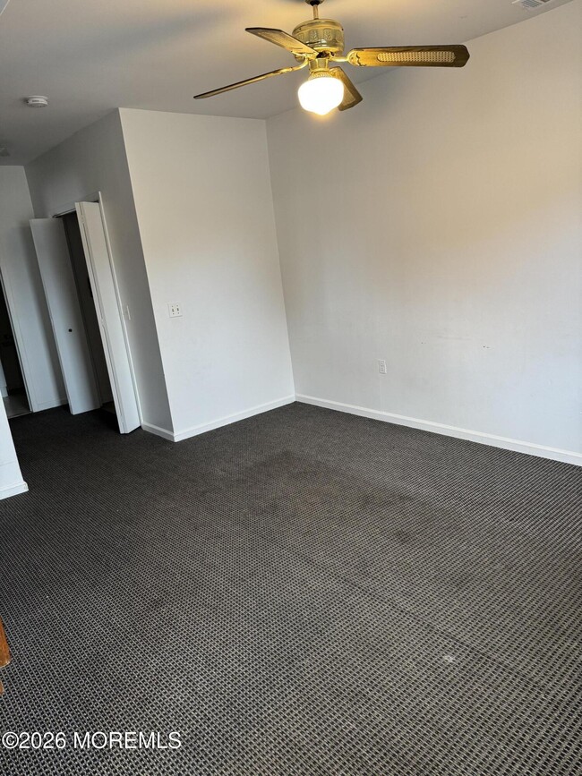 Photo - 126 Bay Ave Unit B