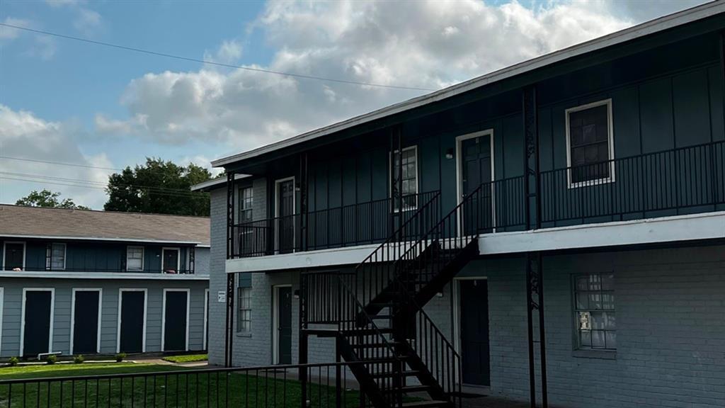 Photo - 427 Hollyvale Dr Apartment Unit 30
