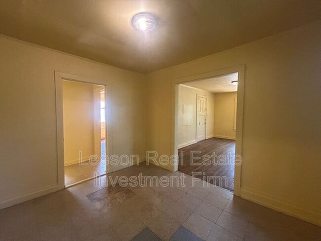 Photo - 3041 Desoto St