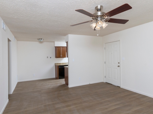 Sala de estar - Concord Manor Apartments