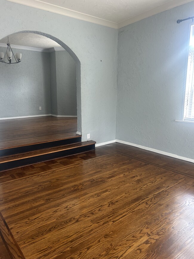 444 S Hanley Rd Unit 1S