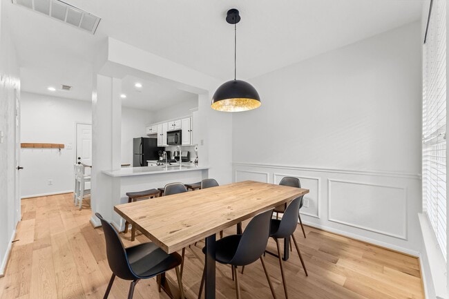 Photo - 7 S Avonlea Cir