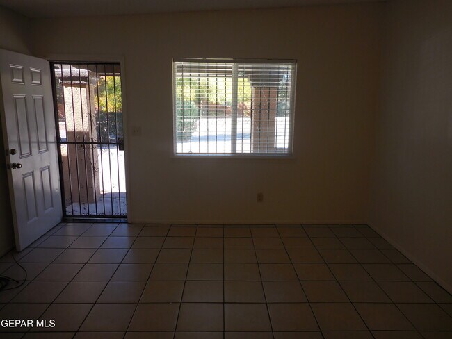 Photo - 1638 Rick Rhodes Dr