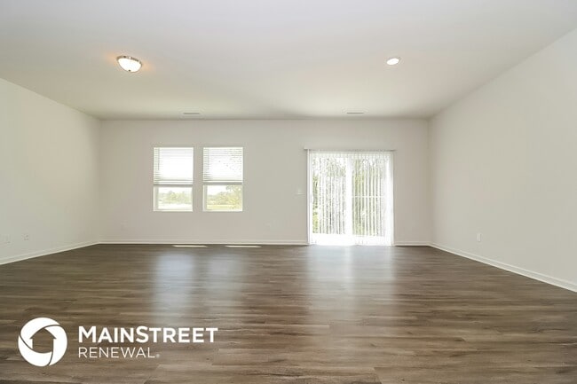 Photo - 172 Ogden Pond Pl