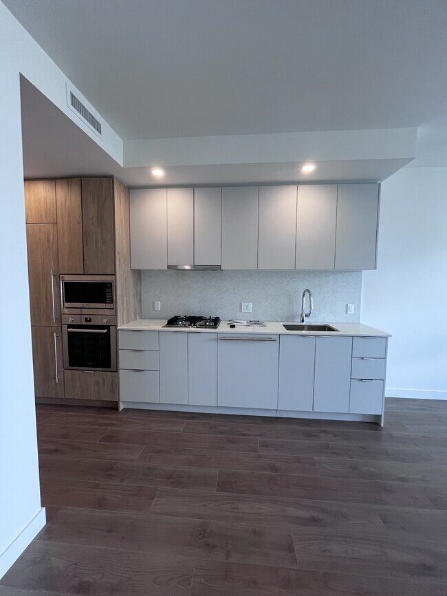 Photo - 537 Cottonwood Ave