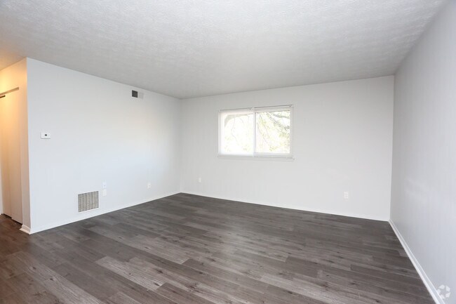 2HAB, 1BA - 975 ft² - Sala de estar - Cambridge Park
