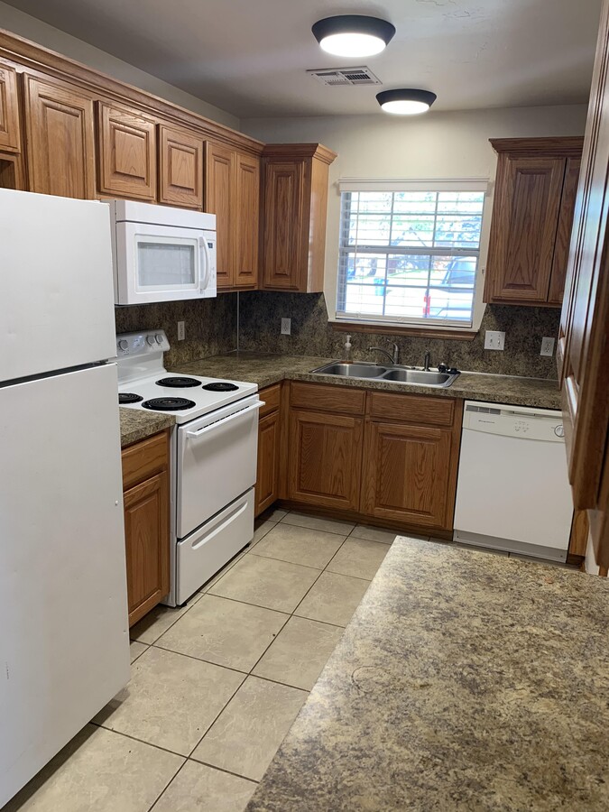 Photo - 1008 Aspen Ct