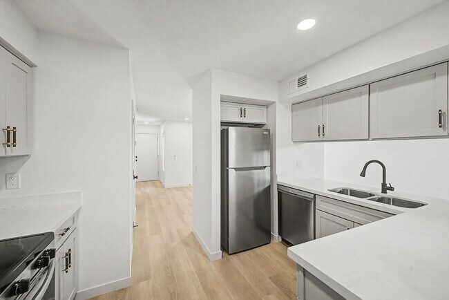 Photo - South Tempe 3BR Townhome w/ Private Yard, W/D & Parking